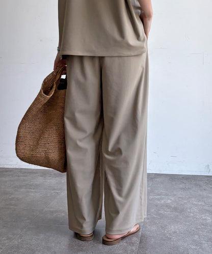 【WEB限定】ドロップレイヤードプルオーバー+タックボリュームパンツ