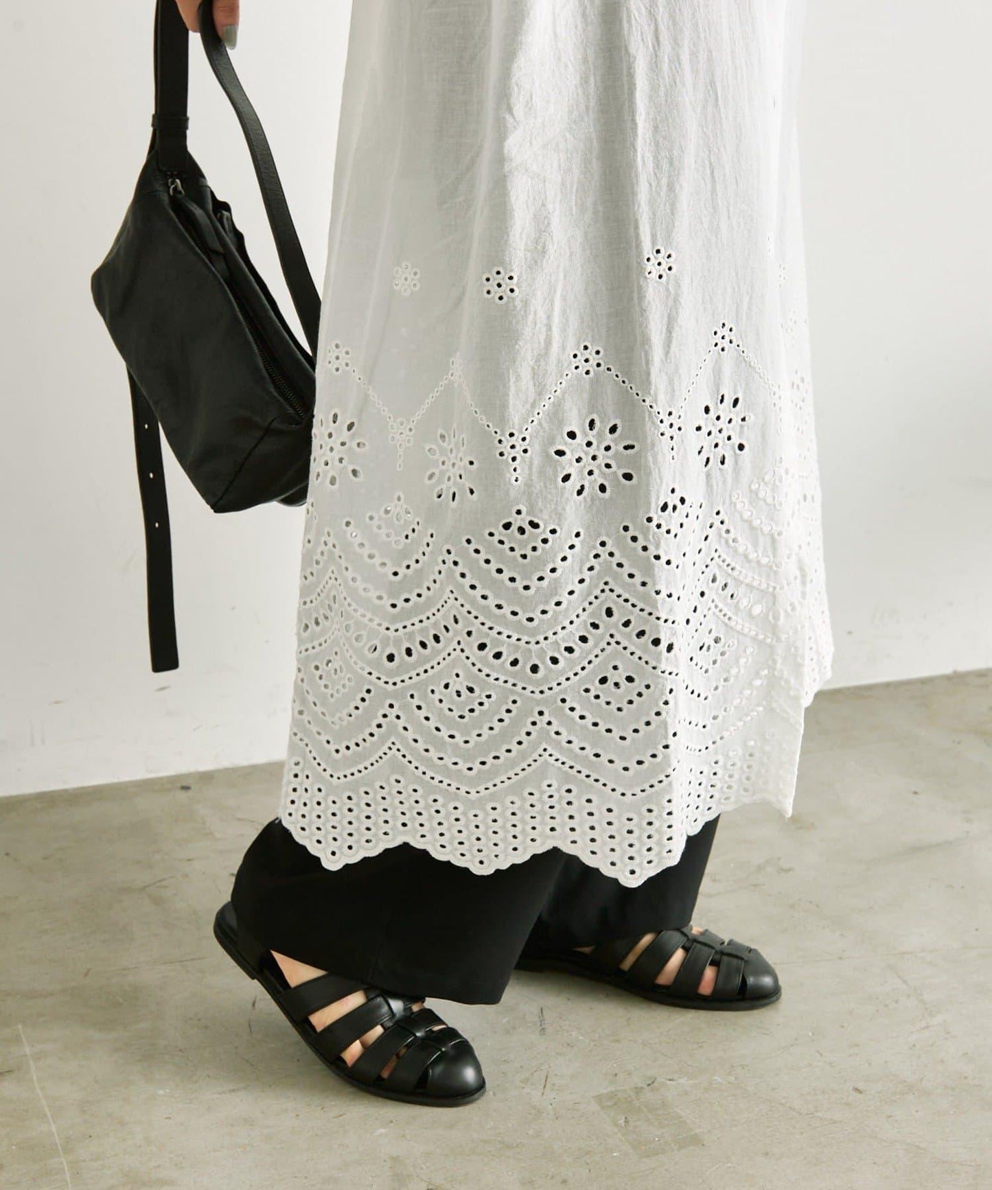 純棉鏤空刺繡連衣裙 SUM1 STYLE