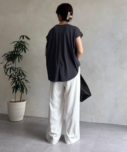 【WEB限定】肩タックプリントTEE