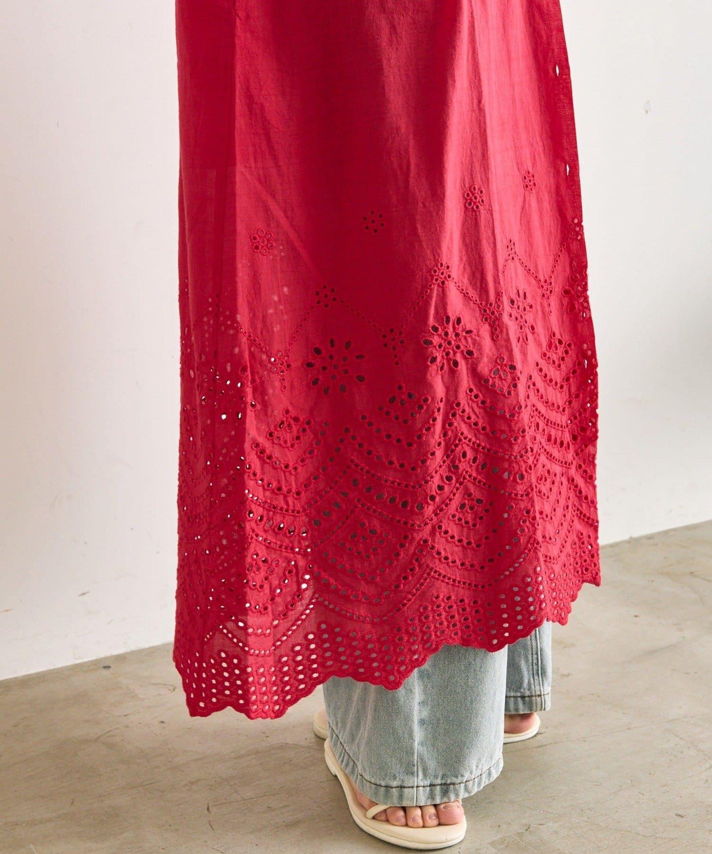 純棉鏤空刺繡連衣裙 SUM1 STYLE