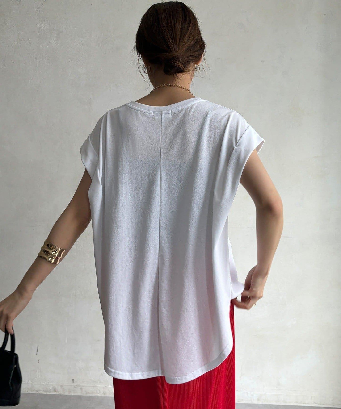 【WEB限定】肩タックプリントTEE