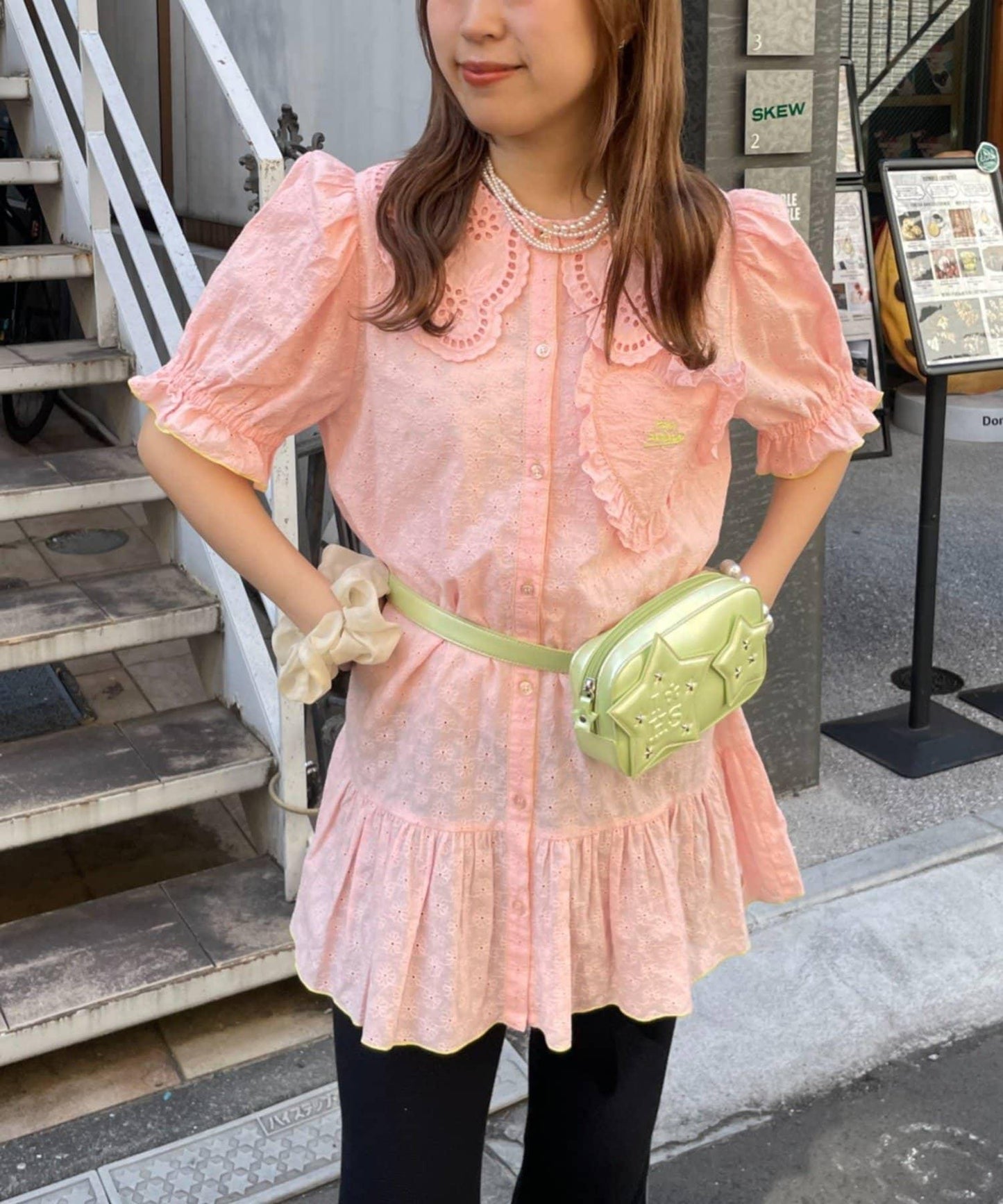 HELLO.SANFRANCISCO 荷葉邊蕾絲短袖罩衫