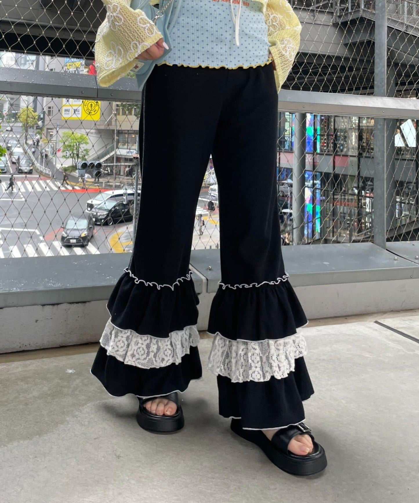 HELLO.SANFRANCISCO 蕾絲荷葉邊華夫格長褲
