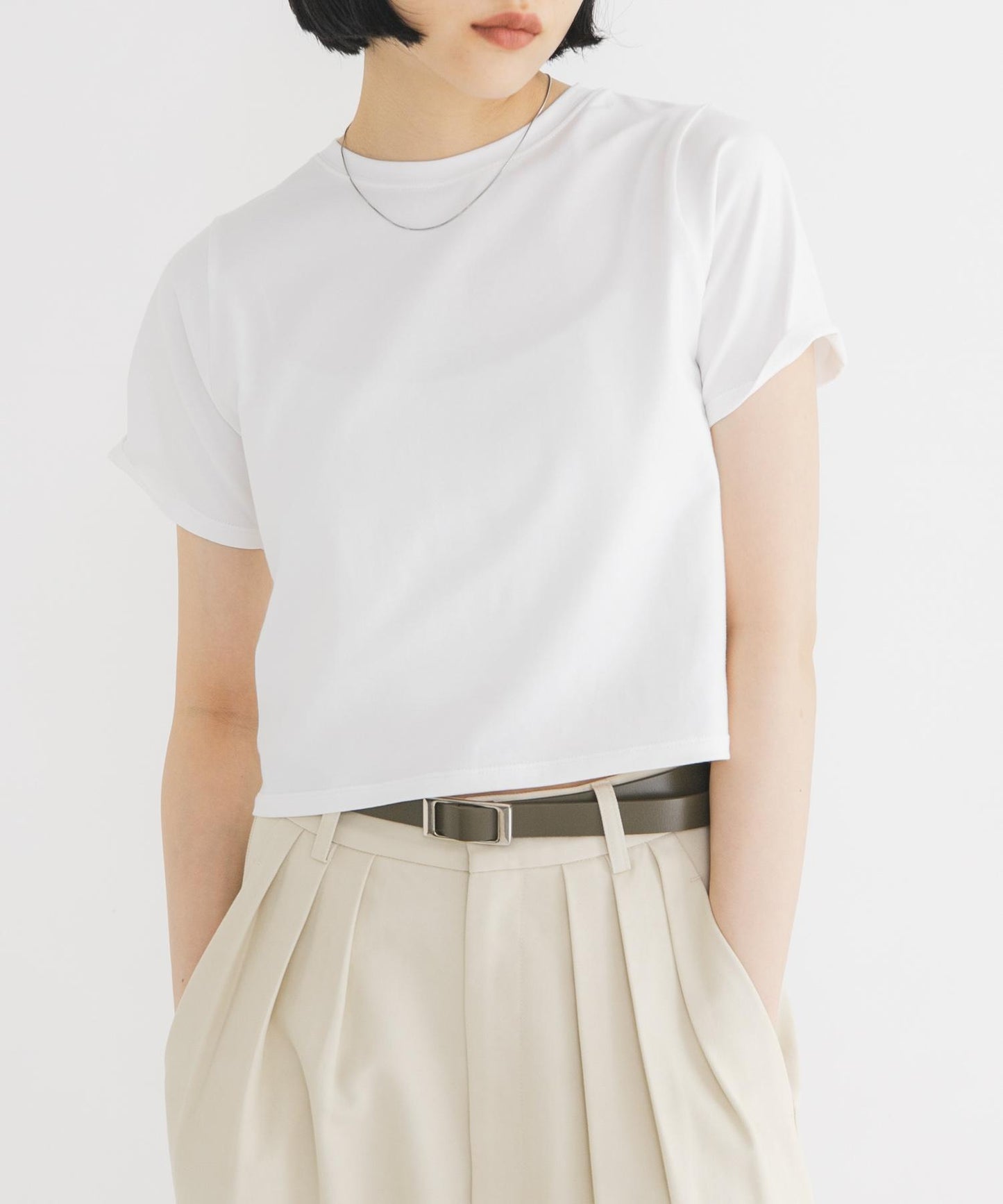 BASICクロップドTEE