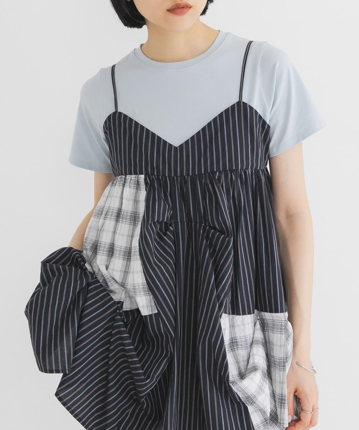BASICクロップドTEE