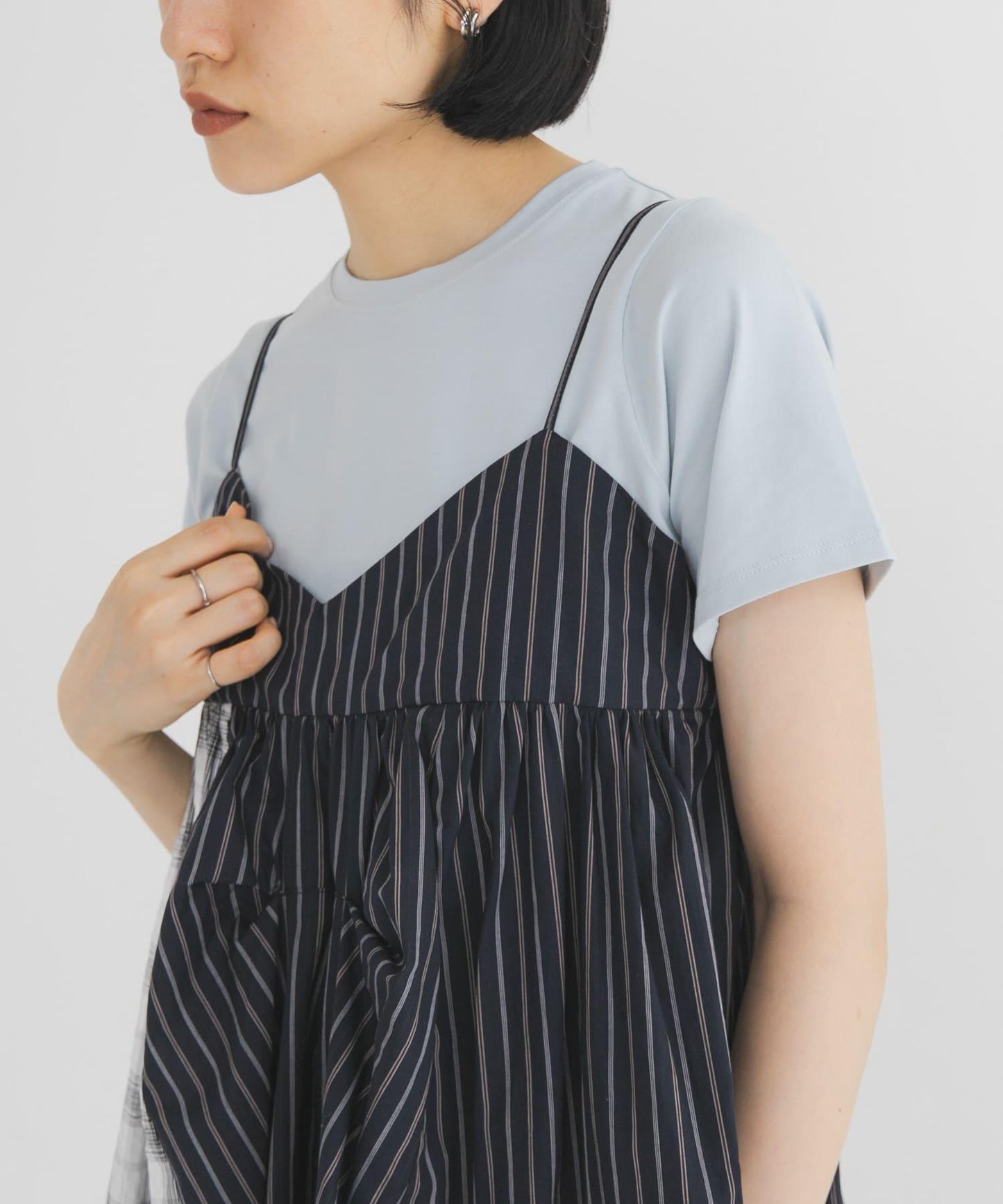 BASICクロップドTEE