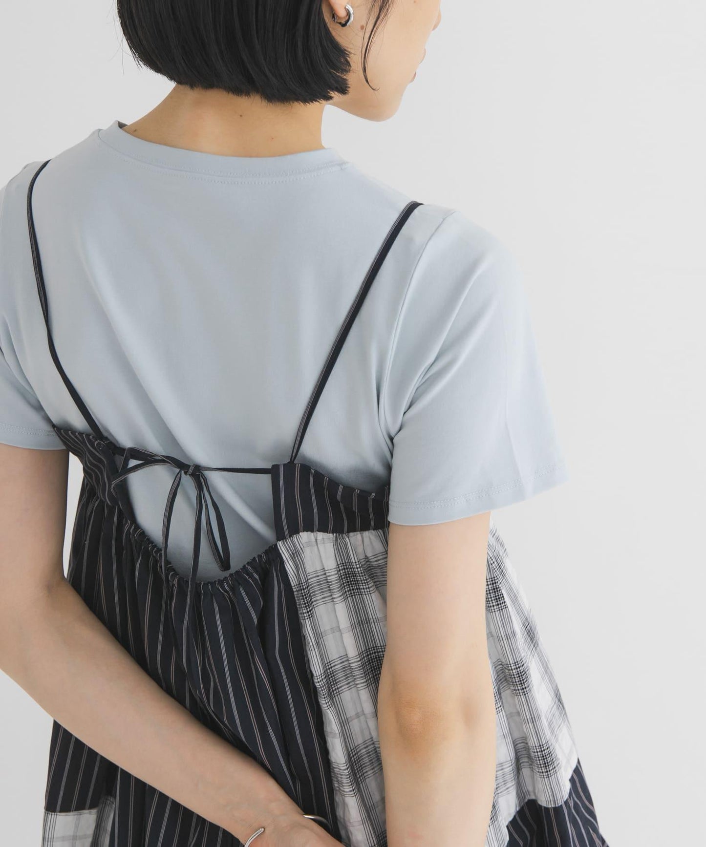 BASICクロップドTEE
