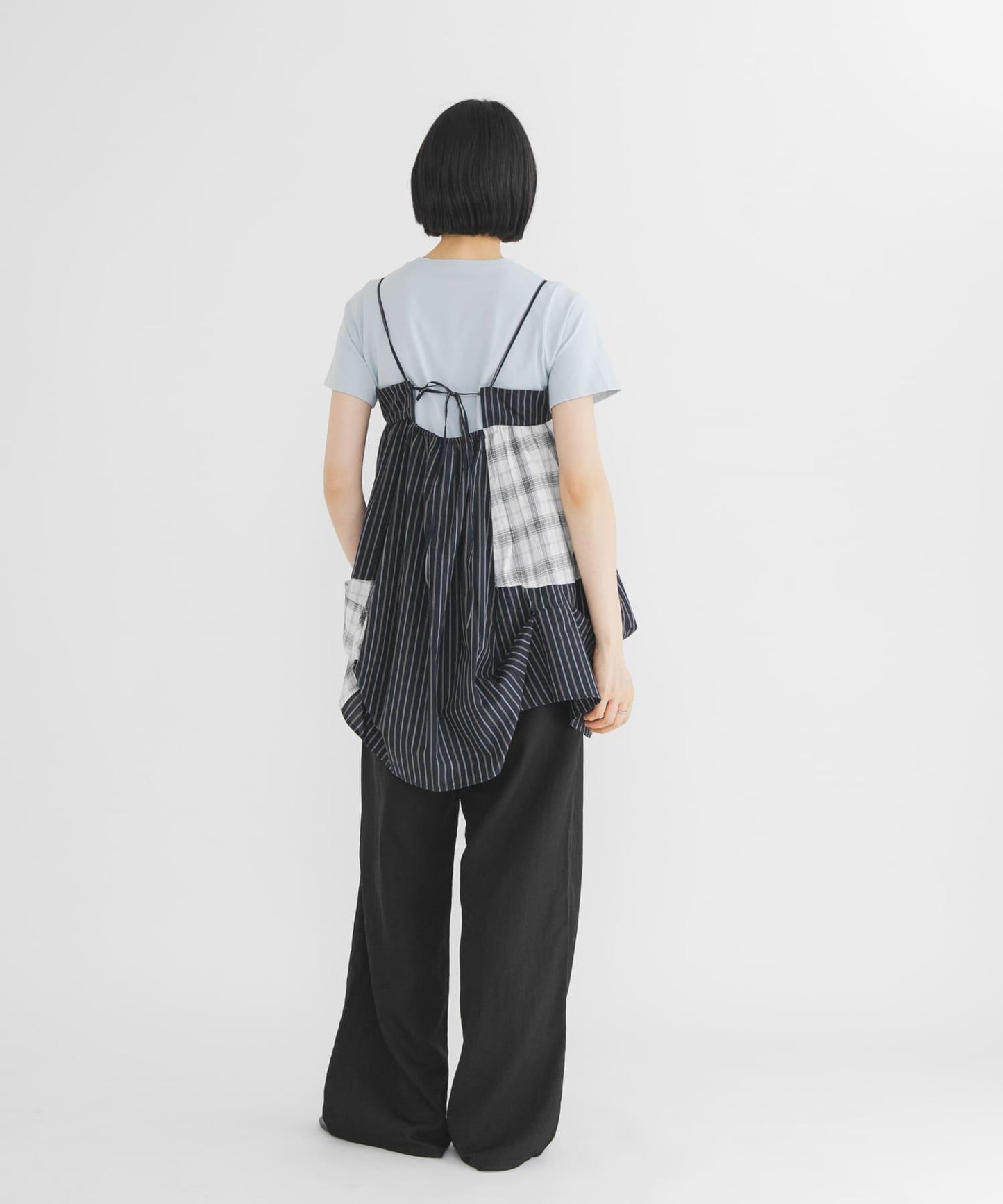 BASICクロップドTEE