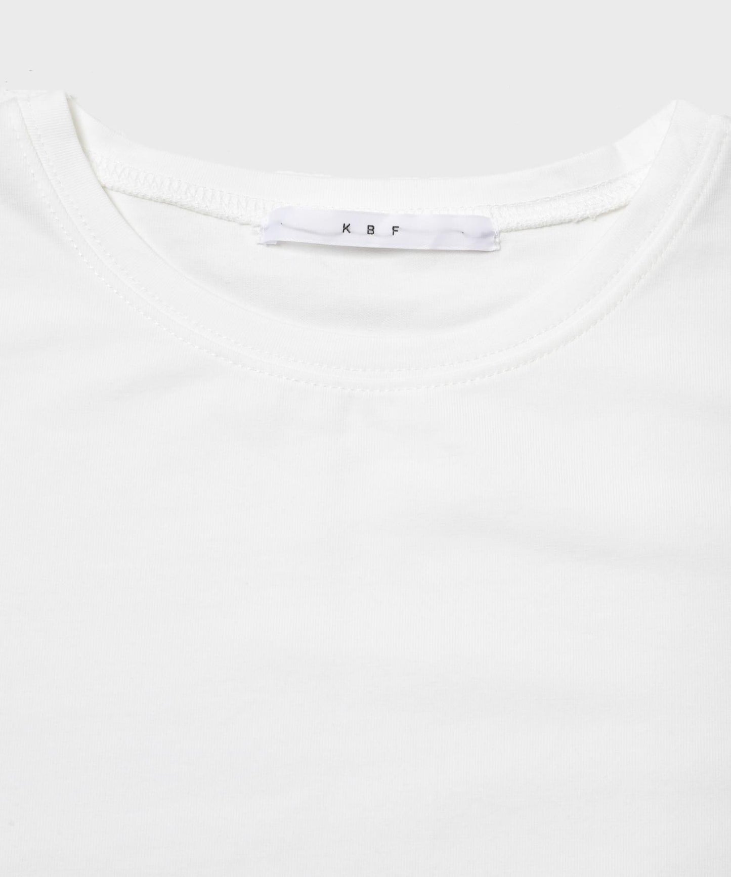 BASICクロップドTEE