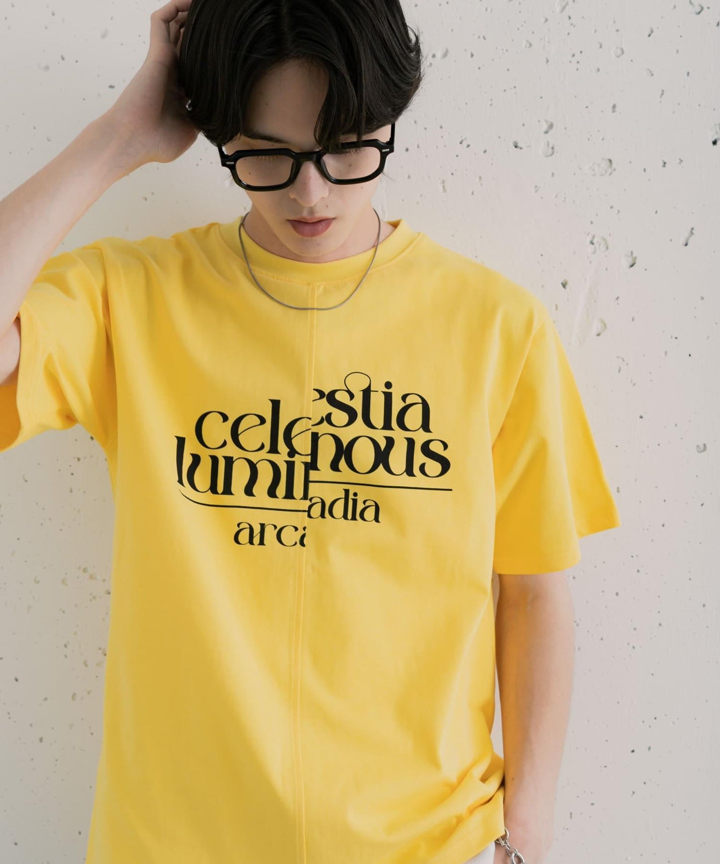 アシメグラフィックショートスリーブTシャツ