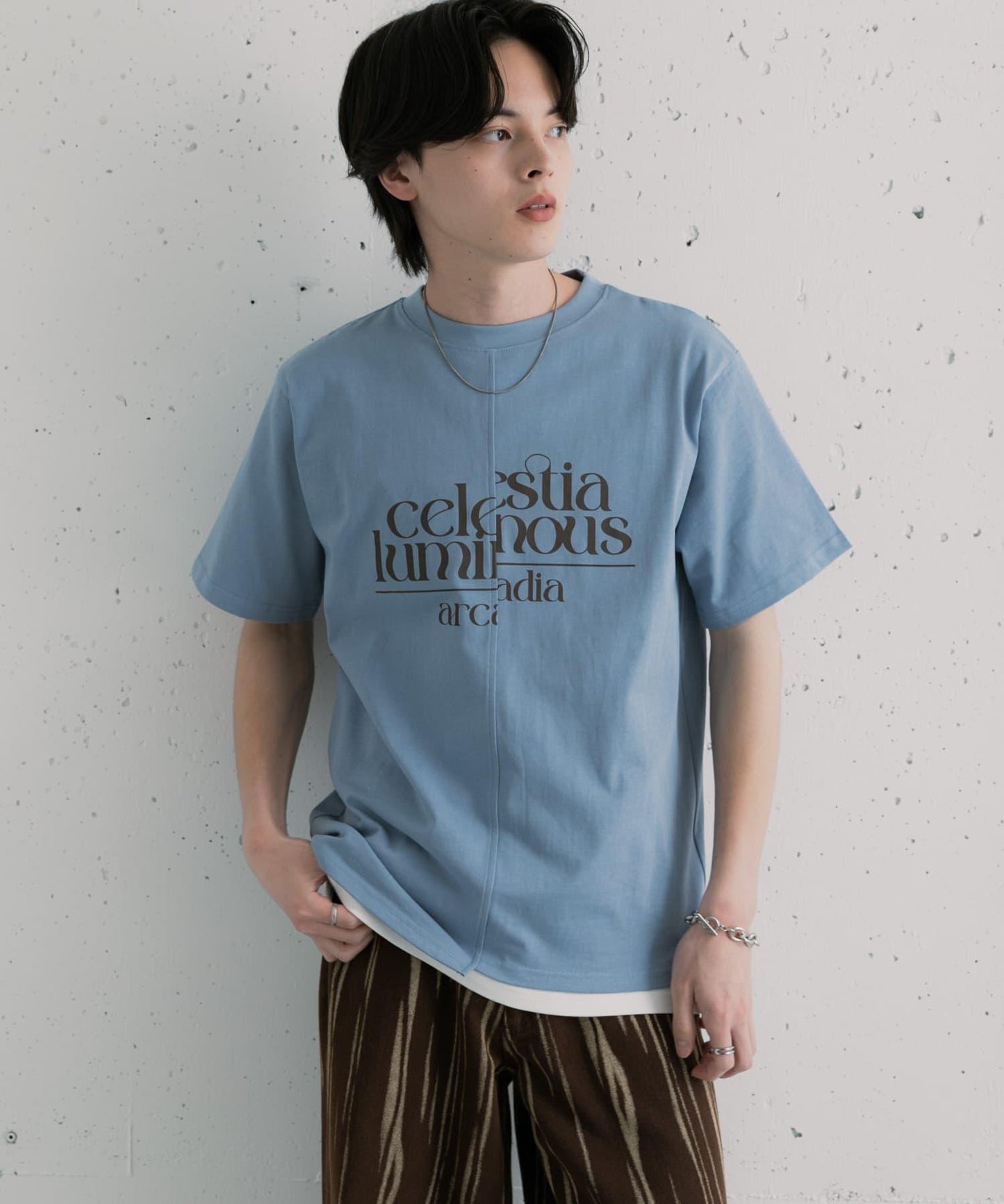 アシメグラフィックショートスリーブTシャツ