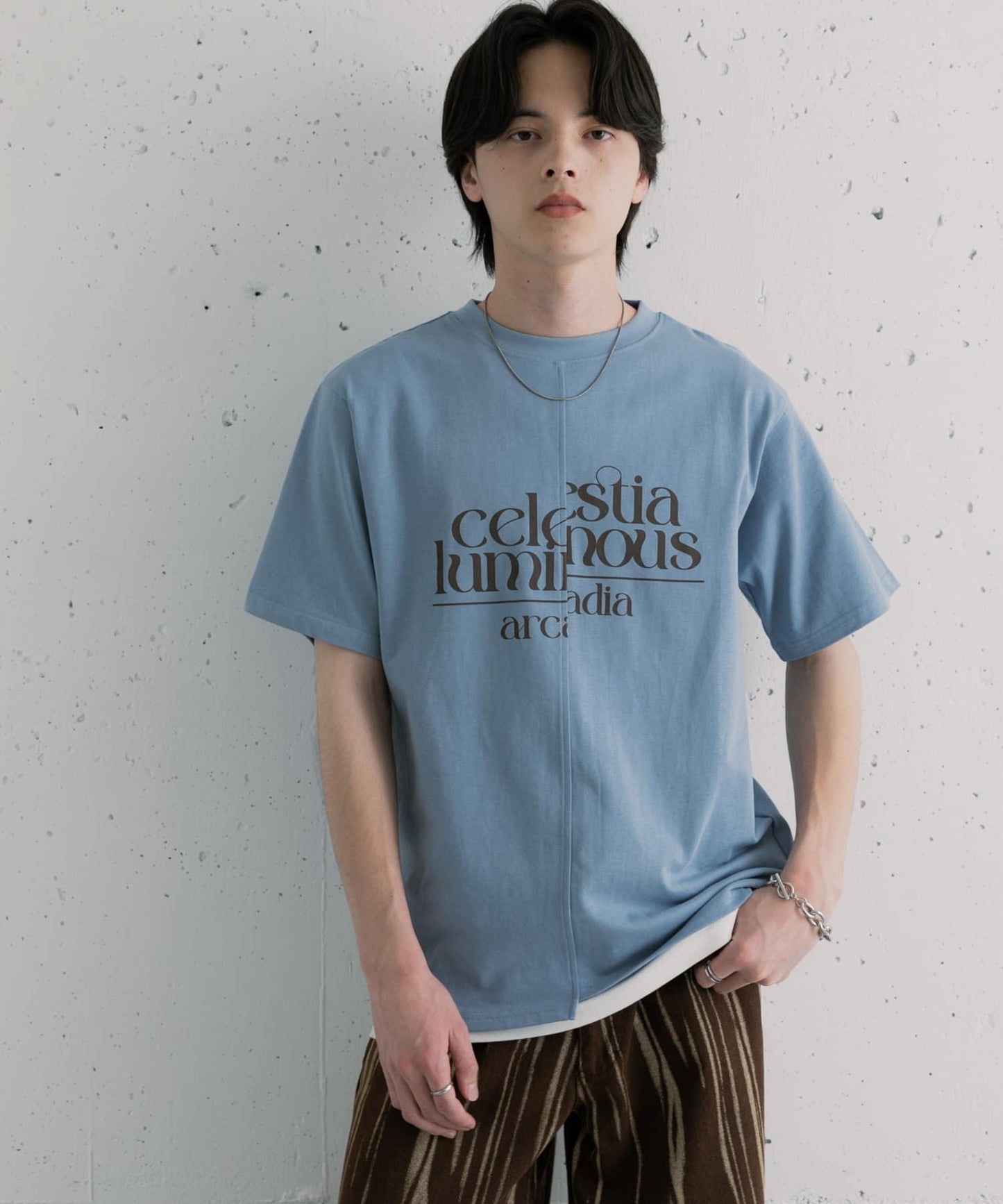 アシメグラフィックショートスリーブTシャツ