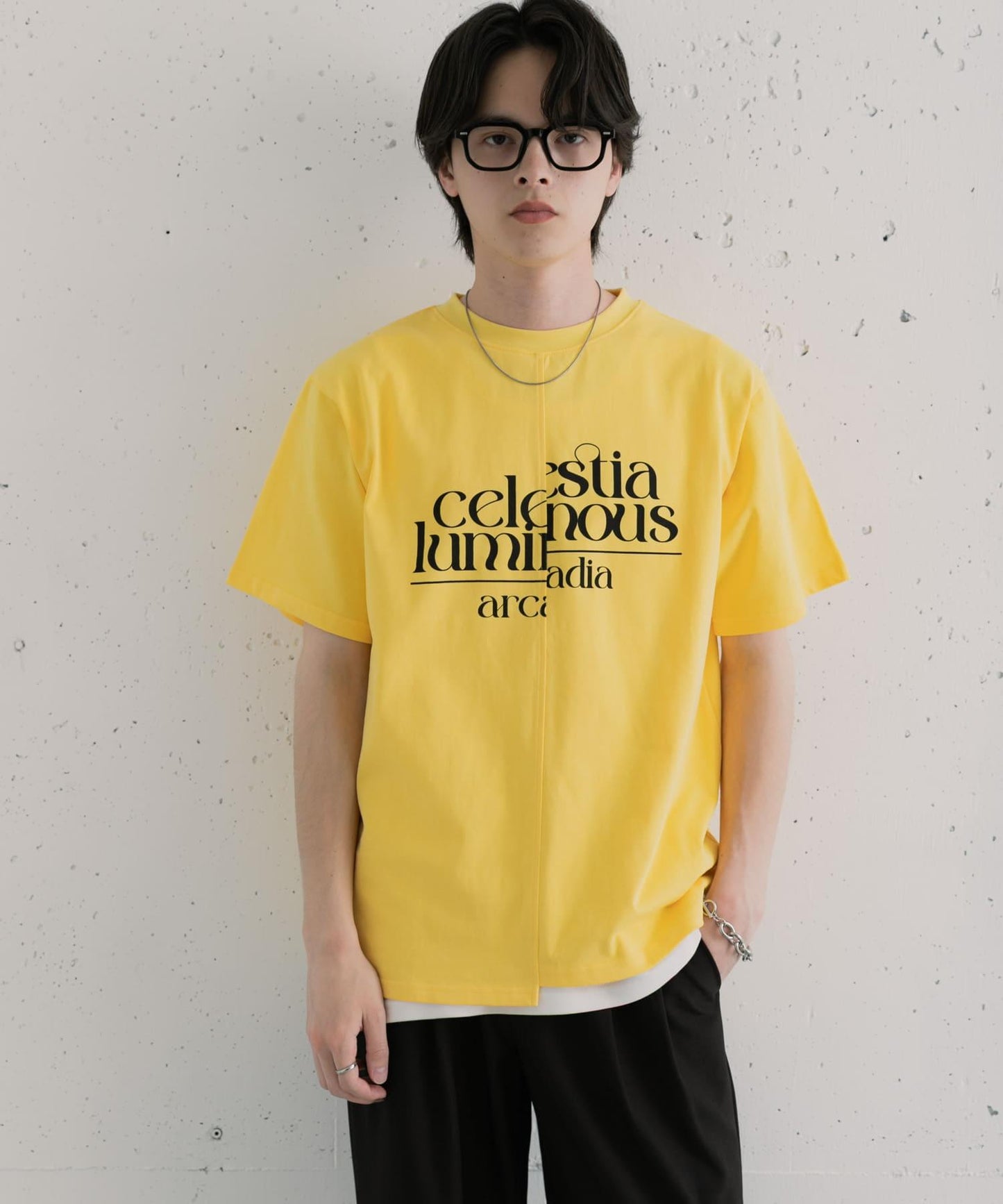 アシメグラフィックショートスリーブTシャツ