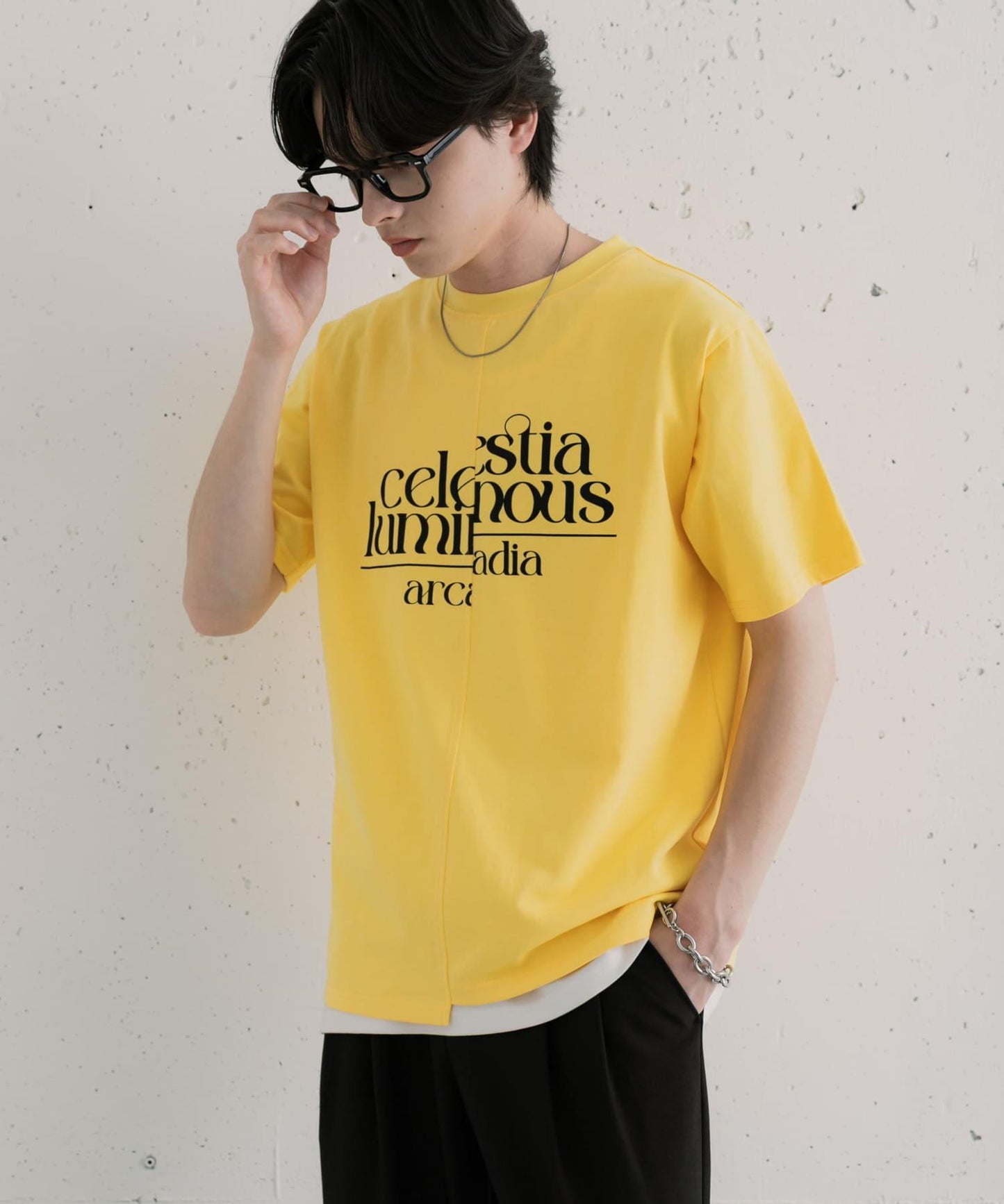 アシメグラフィックショートスリーブTシャツ