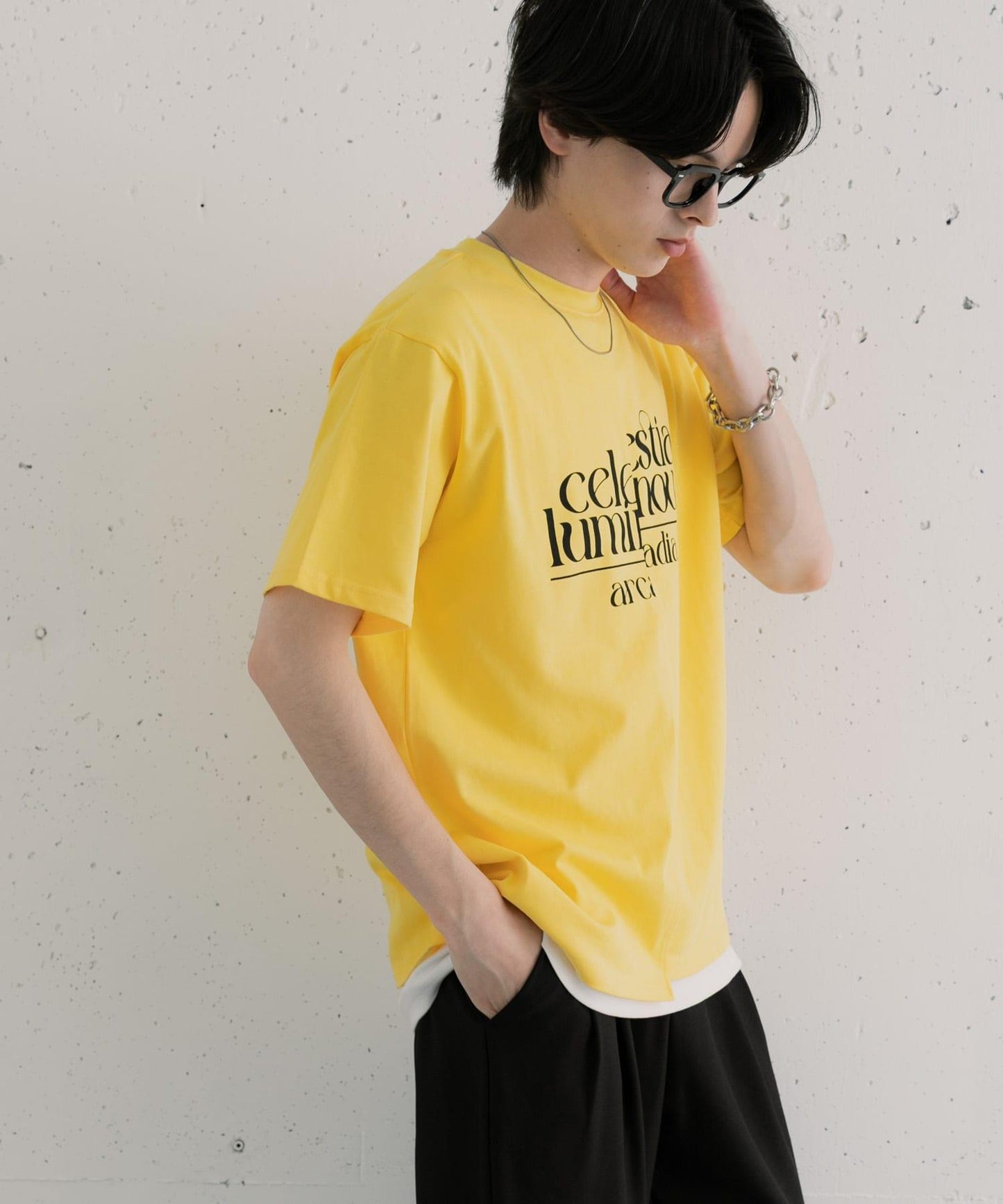 アシメグラフィックショートスリーブTシャツ