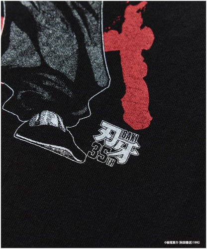 刃牙 「究極の暴力vs究極の武」 プリント クルーネック Tシャツ
