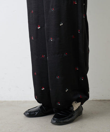 花卉刺繡 蝴蝶結 緞面 揹帶褲