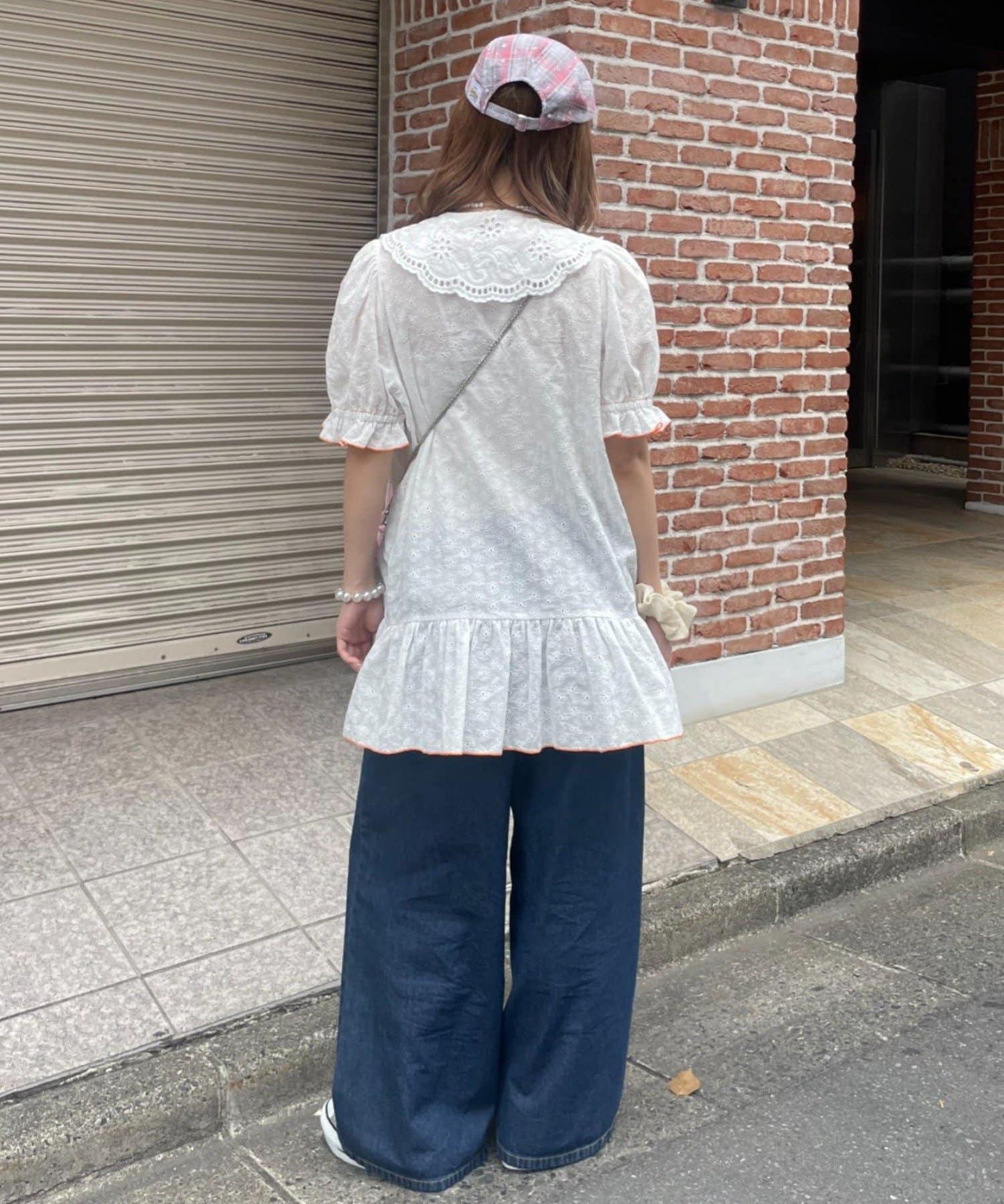 HELLO.SANFRANCISCO 荷葉邊蕾絲短袖罩衫