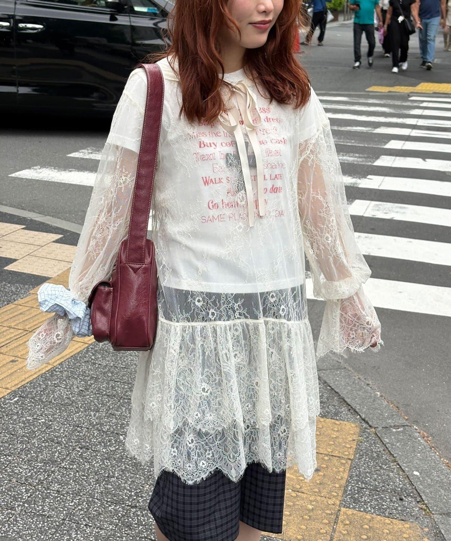 蕾絲連帽罩衫