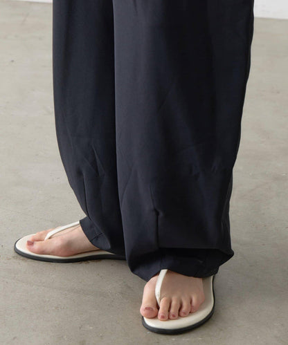 弧形西褲
