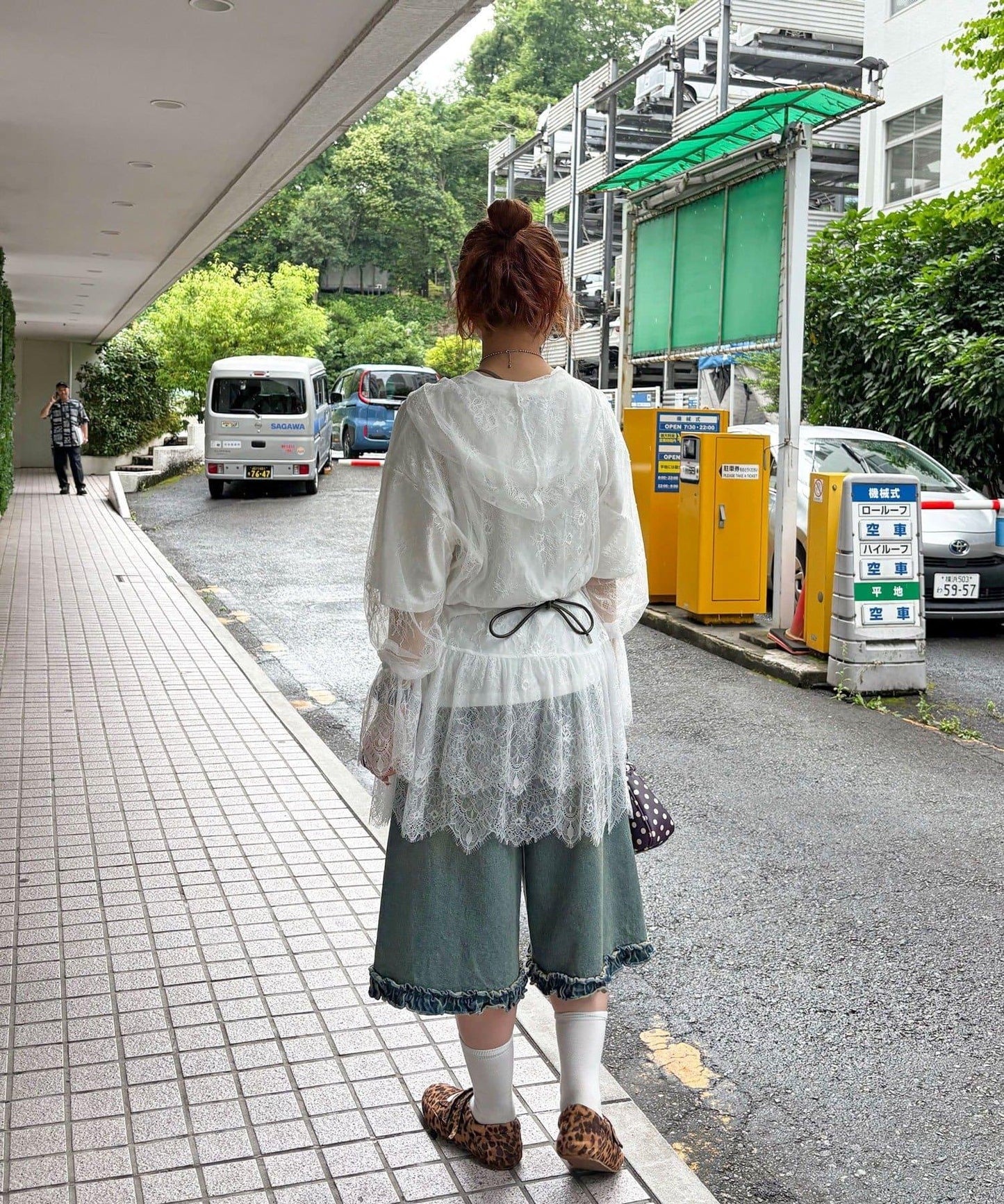 蕾絲連帽罩衫