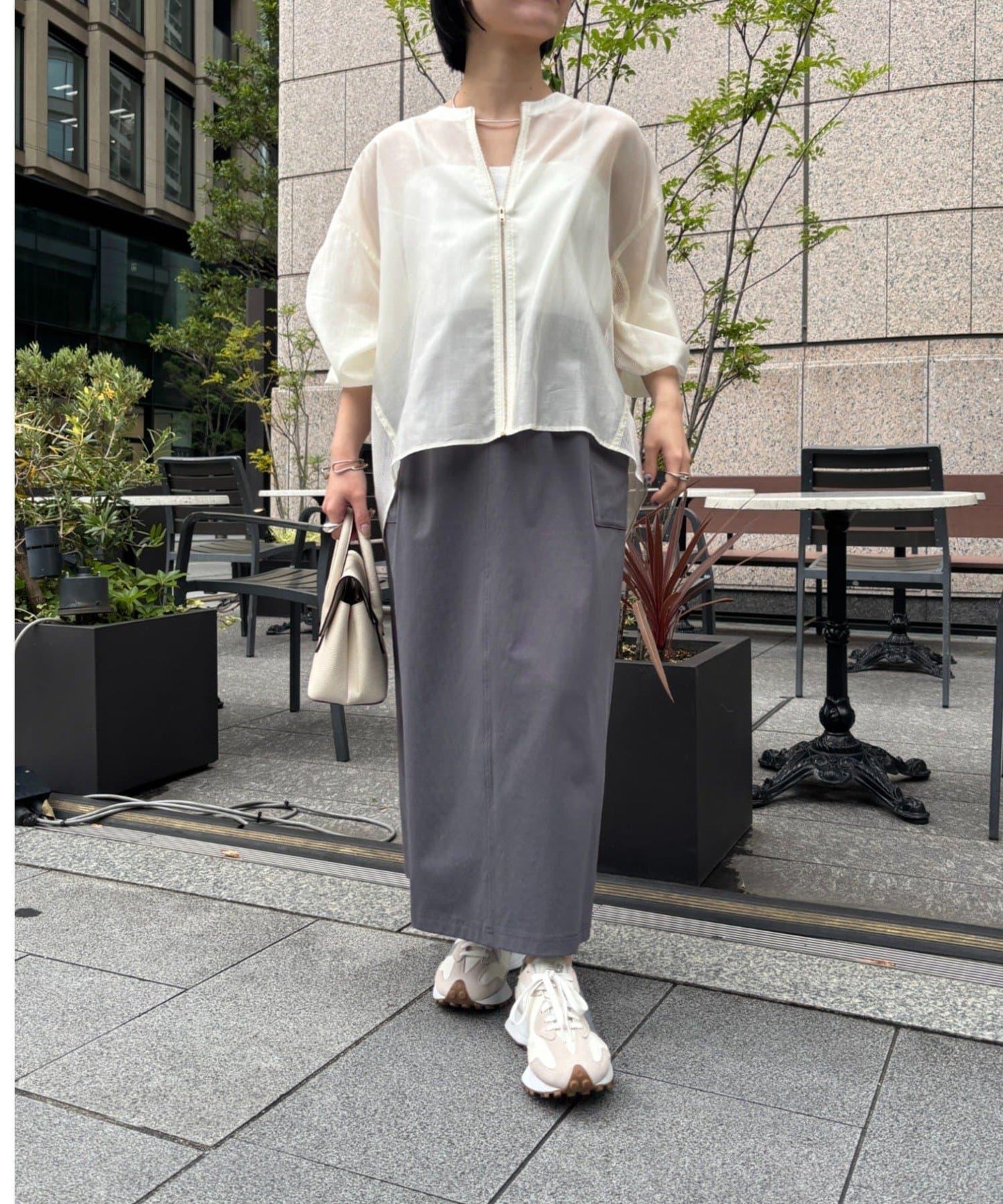 バックラッフルメッシュジャケット