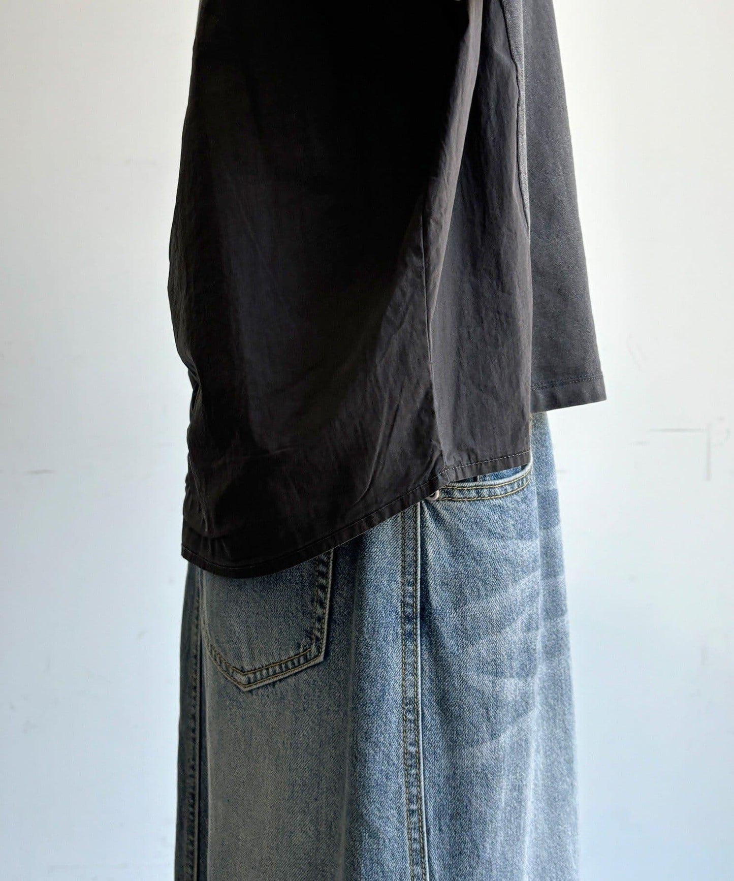 【WEB限定】異素材切替ワイドロゴTEE