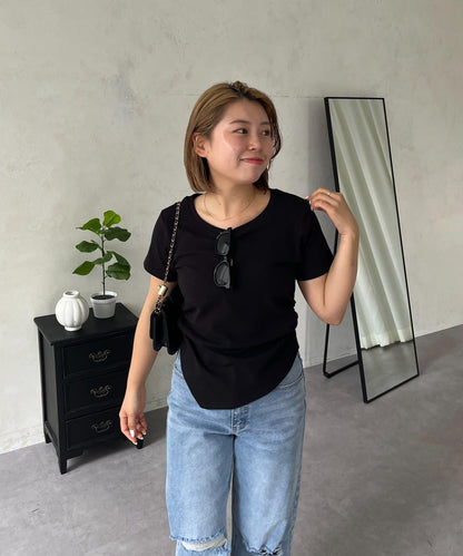 MOMO 側邊褶皺垂墜感T恤