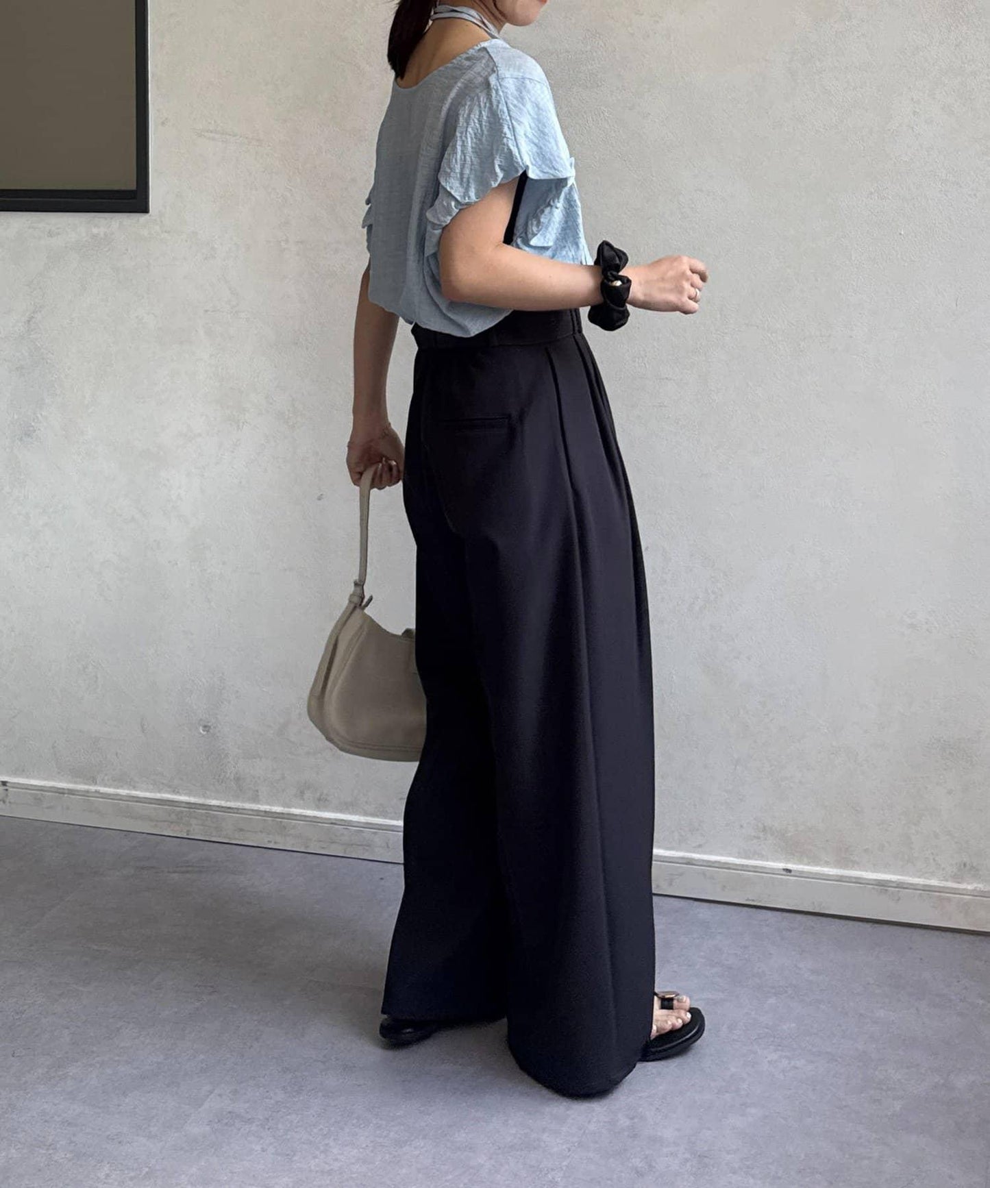 附項圈燈籠袖襯衫