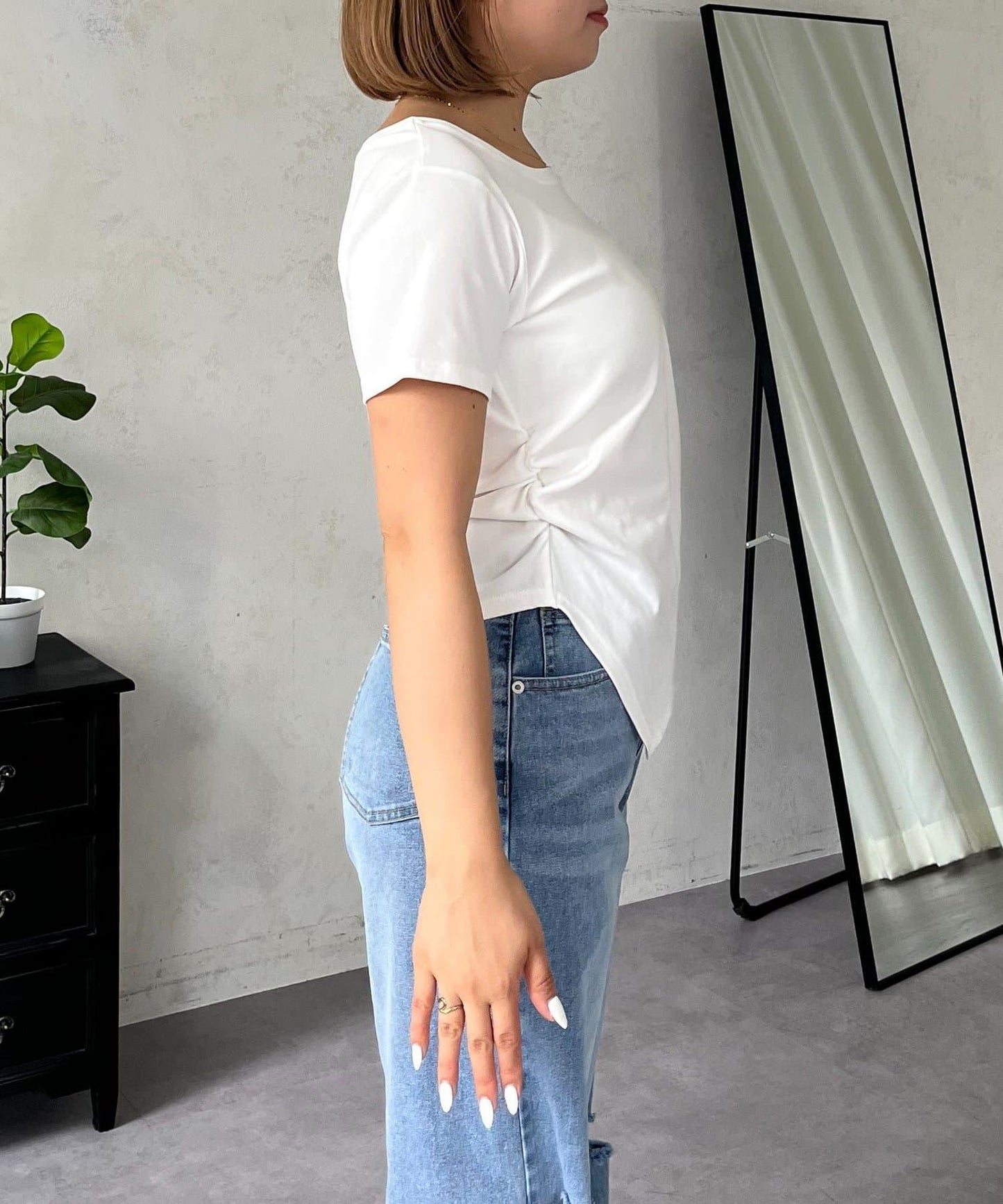 MOMO 側邊褶皺垂墜感T恤