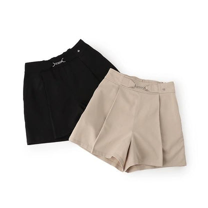 【人気商品再入荷】【直営店で取り扱い無し】チェーンベルト付きショートパンツ