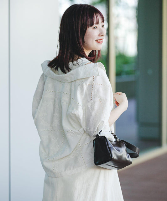 飄逸拼布刺繡襯衫