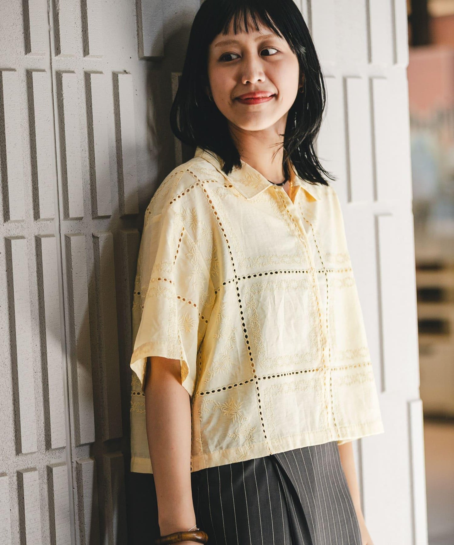 飄逸拼布刺繡襯衫