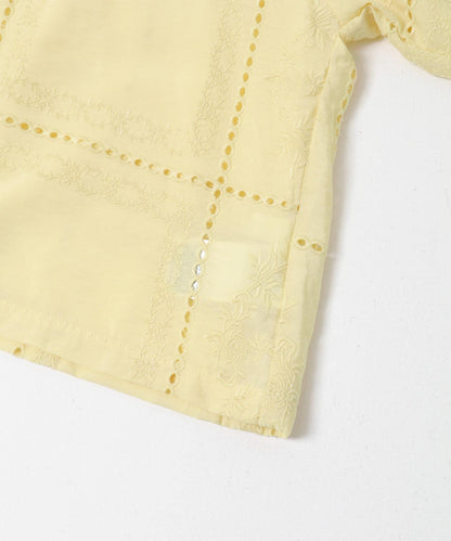 飄逸拼布刺繡襯衫
