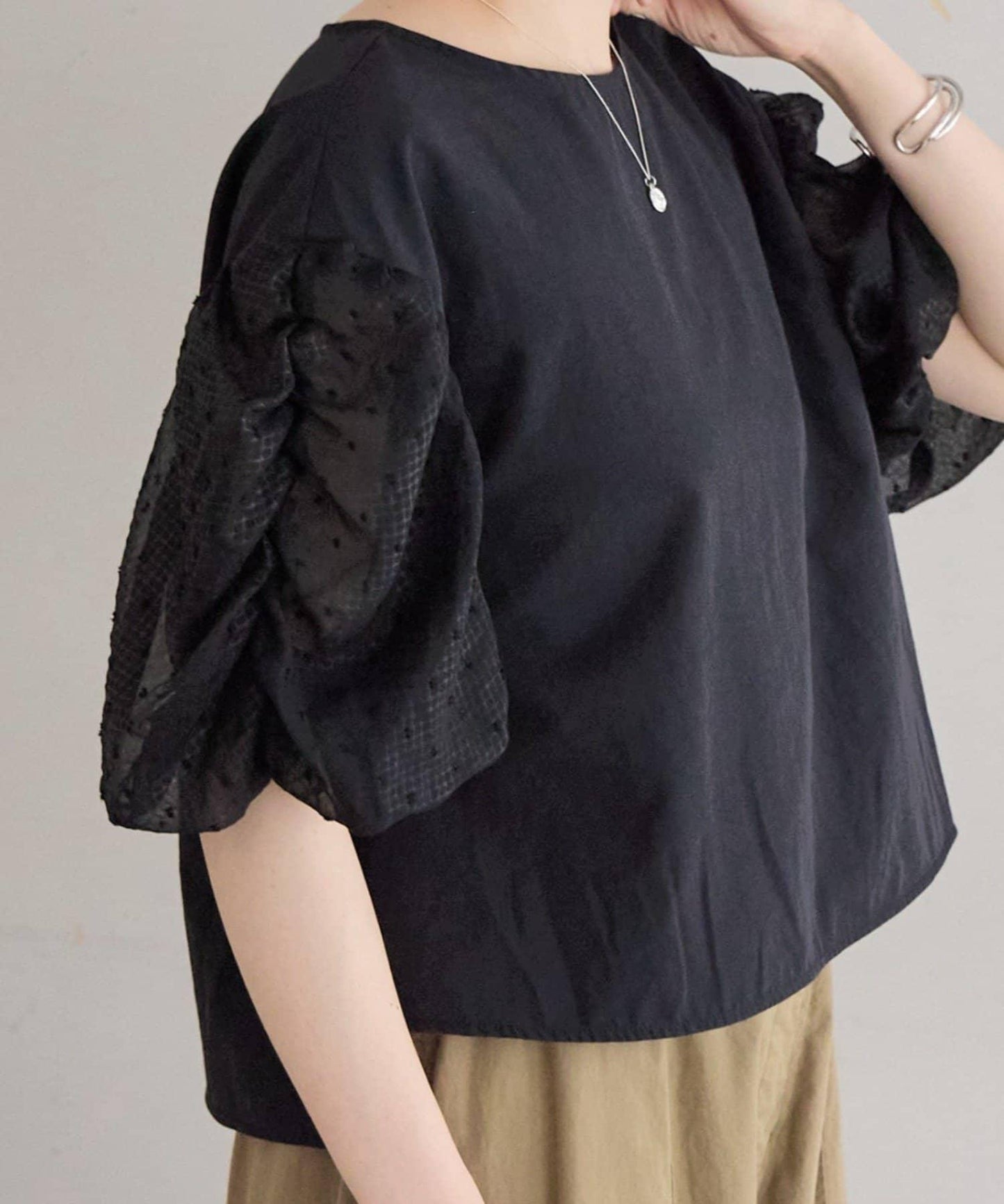 透膚泡泡袖襯衫