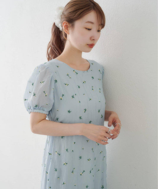 Kastane 花朵泡泡袖連衣裙