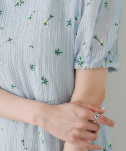 Kastane 花朵泡泡袖連衣裙