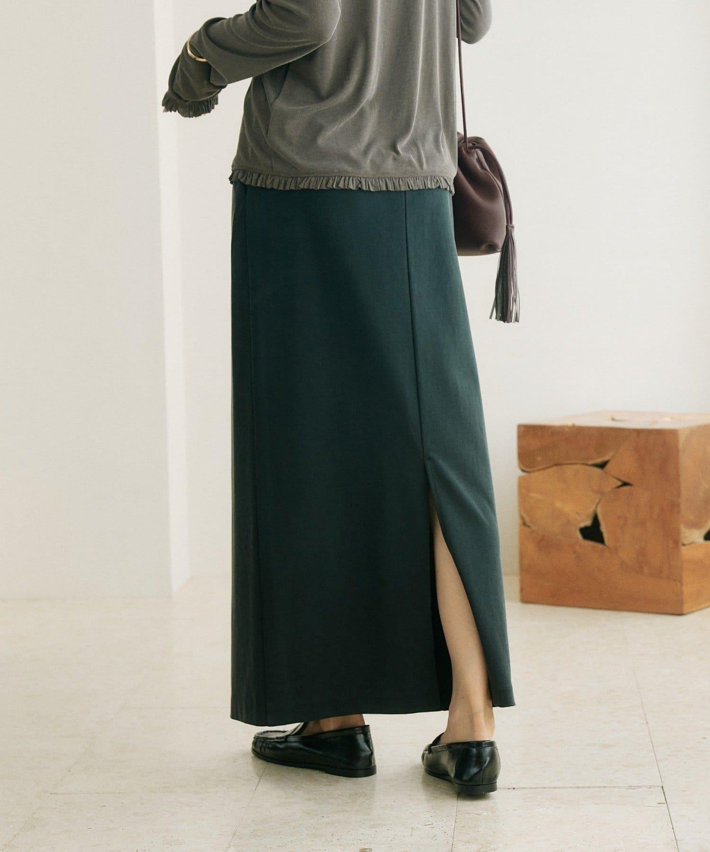 【總橡筋腰/帶口袋】緞面針織長半身裙