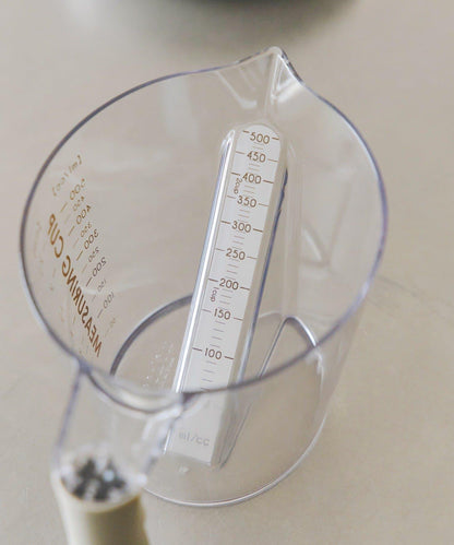 メモリが見やすい計量カップ:500ml