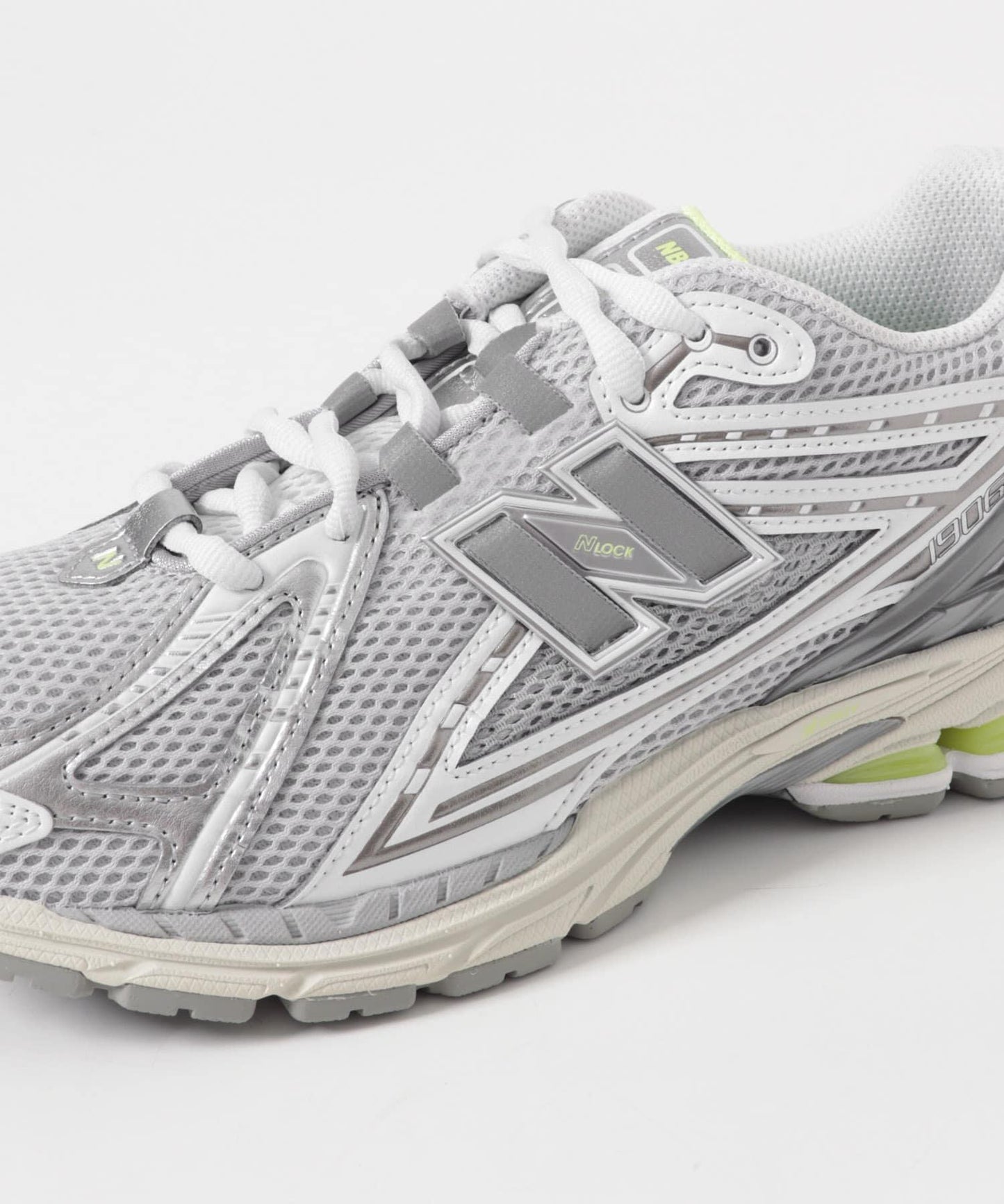 NEW BALANCE 1906R