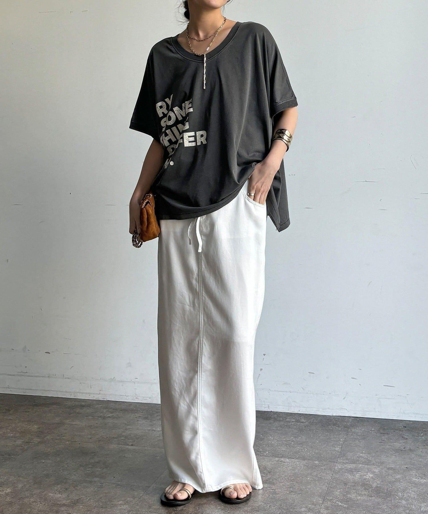 【WEB限定】2WAYポンチョロゴTEE