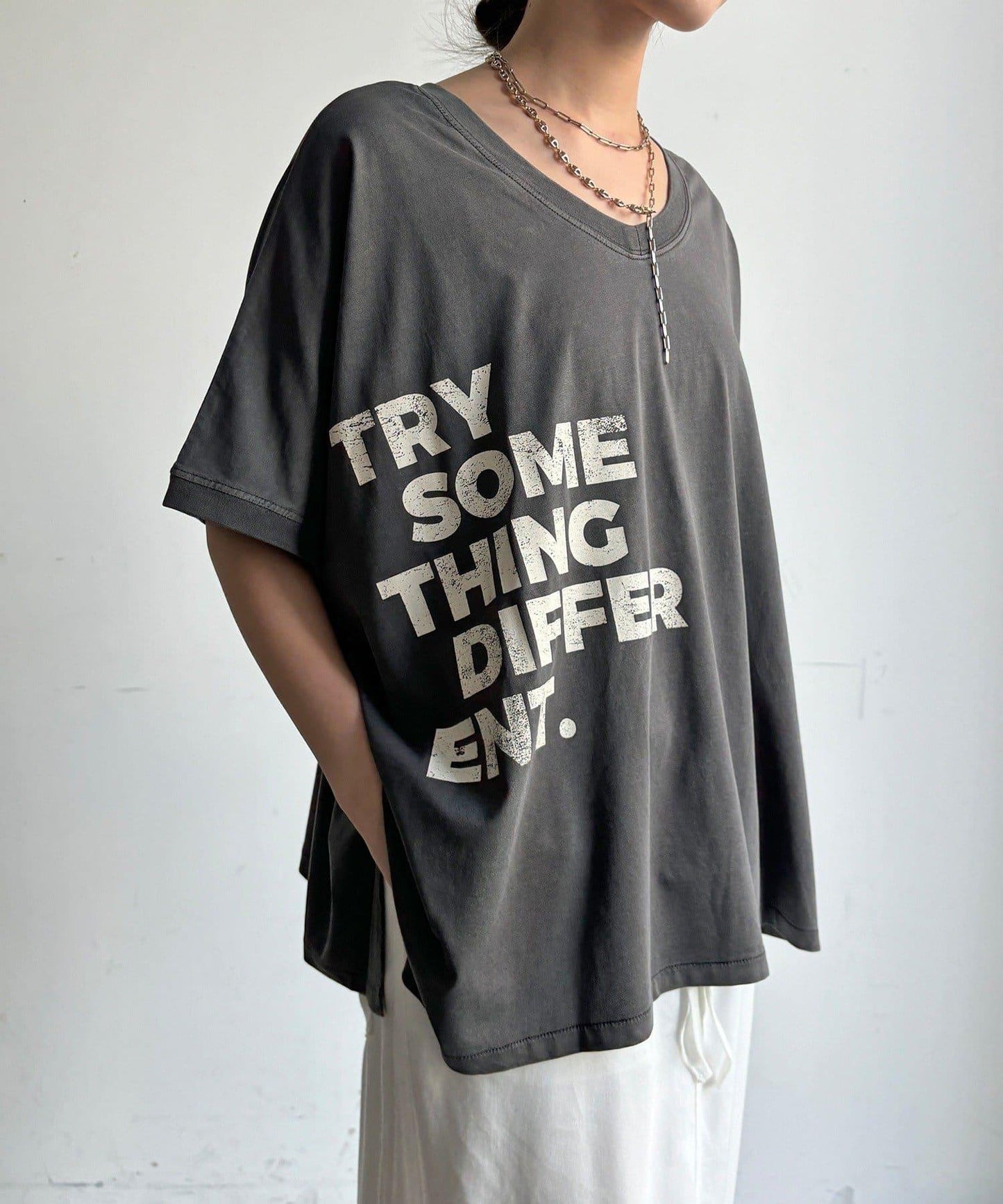 【WEB限定】2WAYポンチョロゴTEE