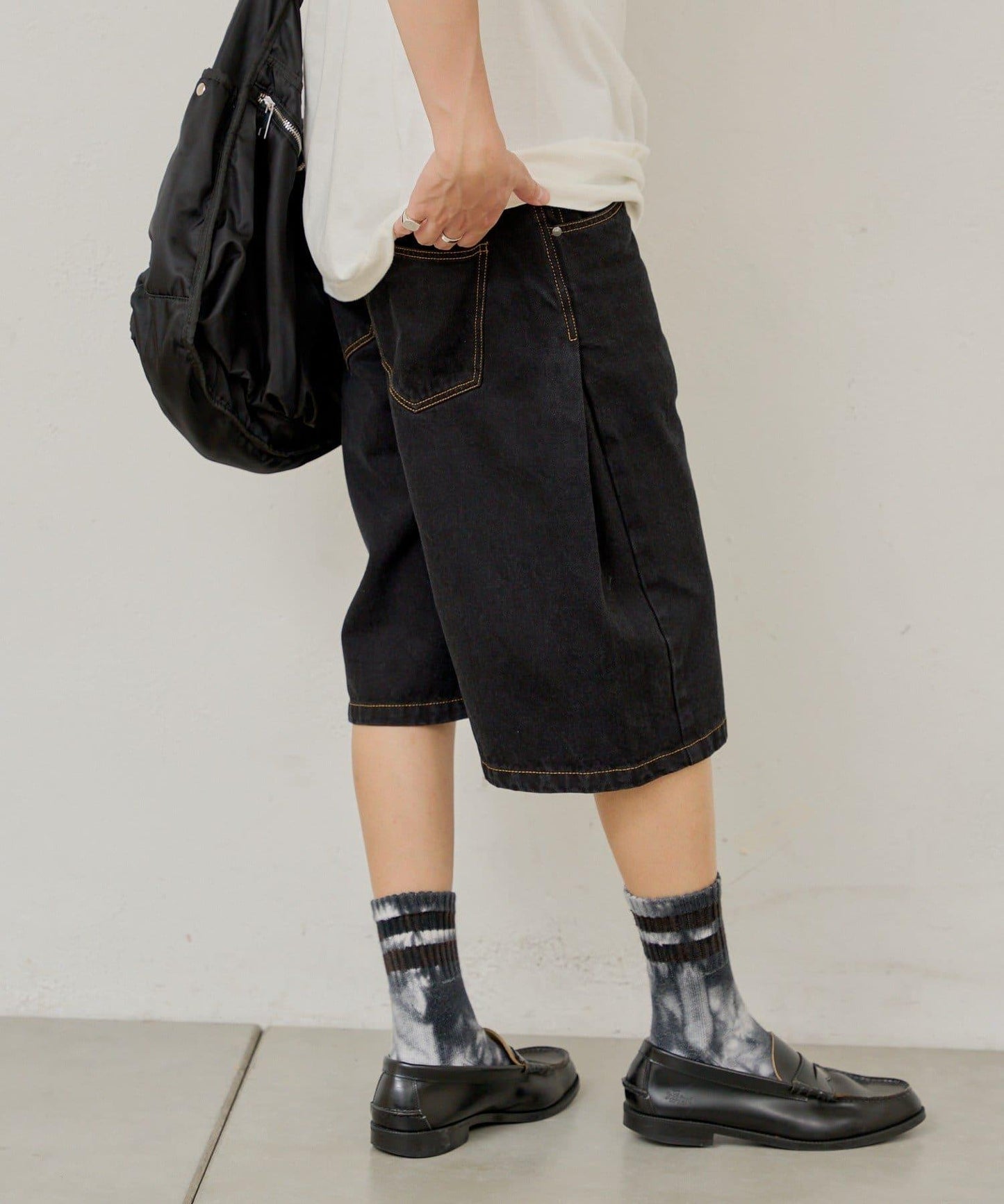 WHIMSIC SIDE TUCK DENIM SHORT PANTS