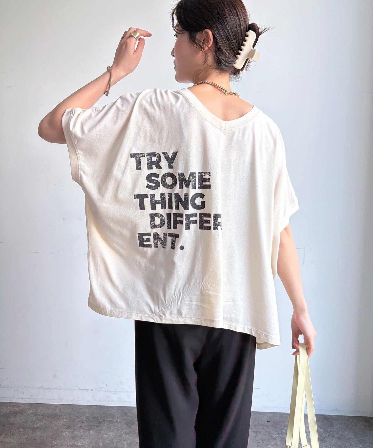 【WEB限定】2WAYポンチョロゴTEE