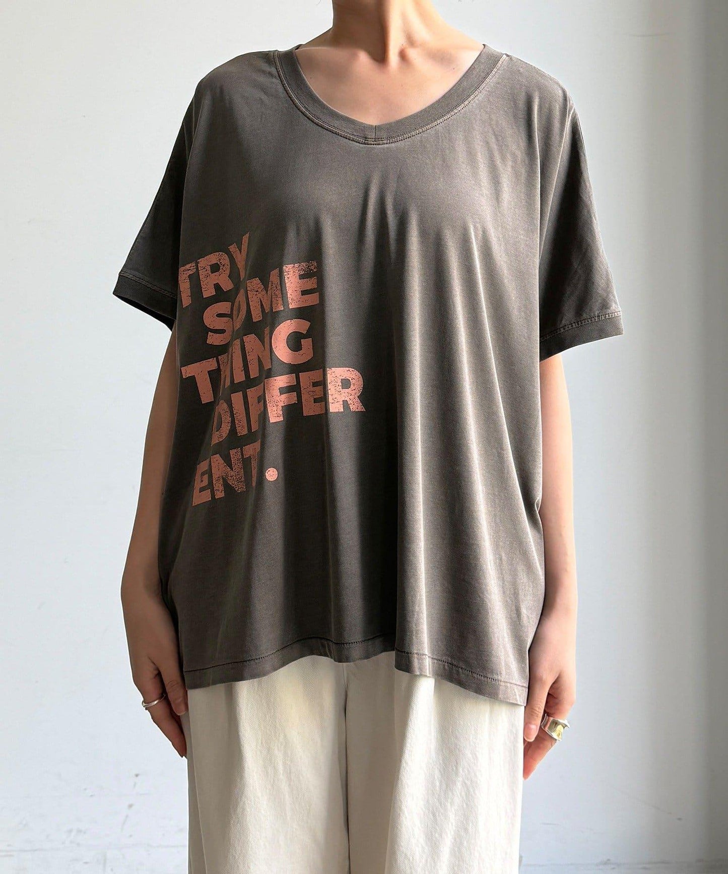 【WEB限定】2WAYポンチョロゴTEE