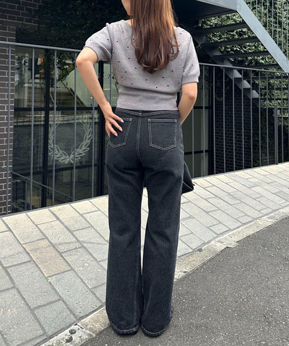 波點荷葉邊紐釦針織衫