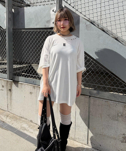 【Mavie..7】Unisex刺繡孔眼大廓形T恤