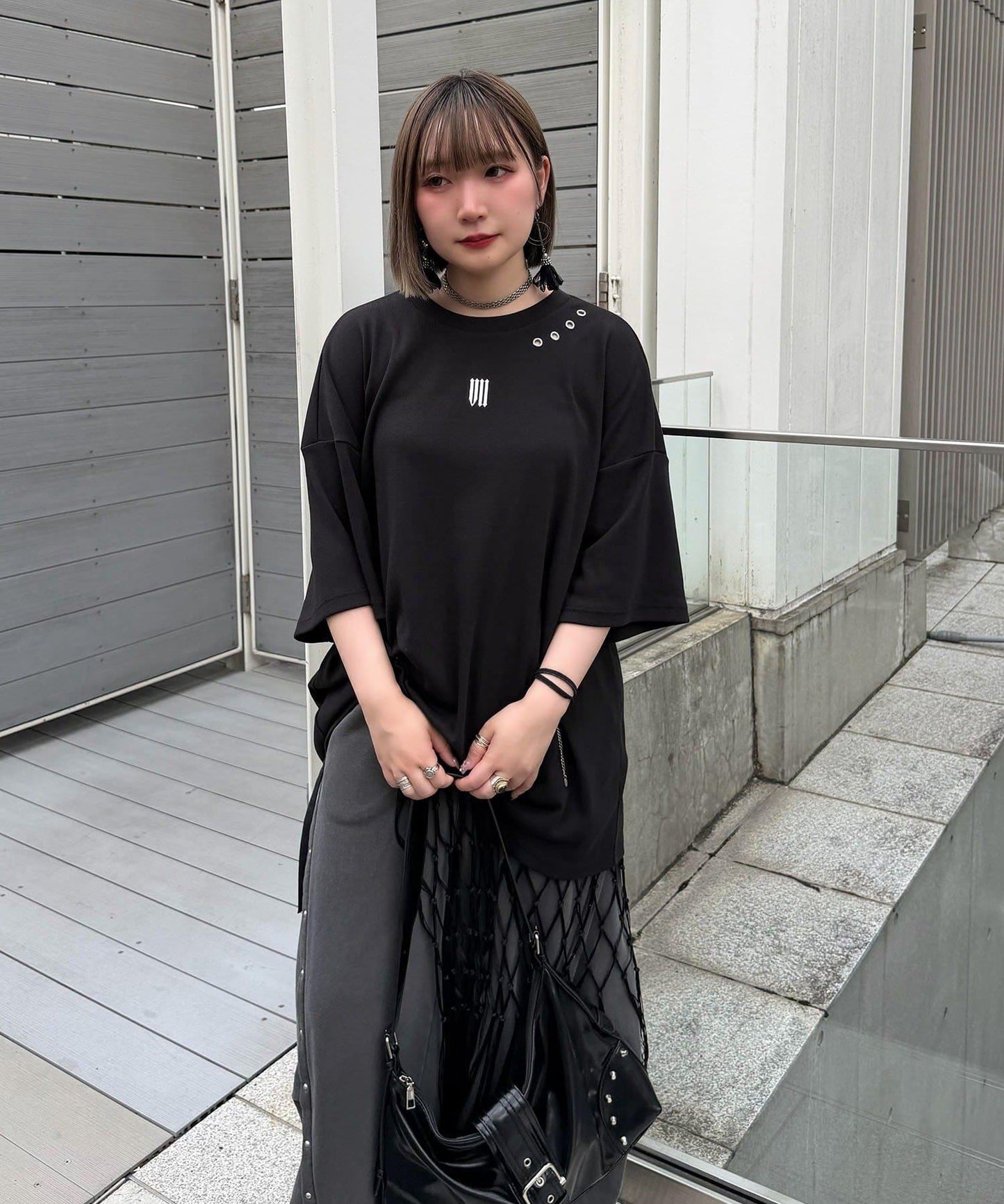 【Mavie..7】Unisex刺繡孔眼大廓形T恤