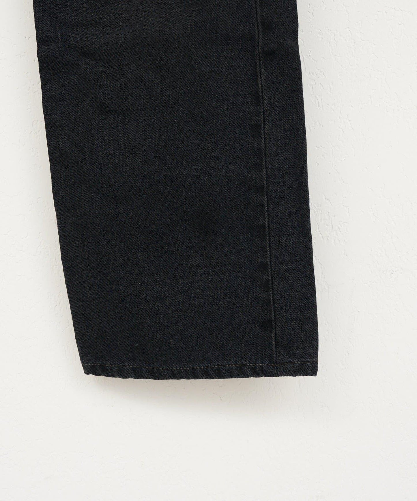 BLACK LEVIS 501 GOOD LENGTH