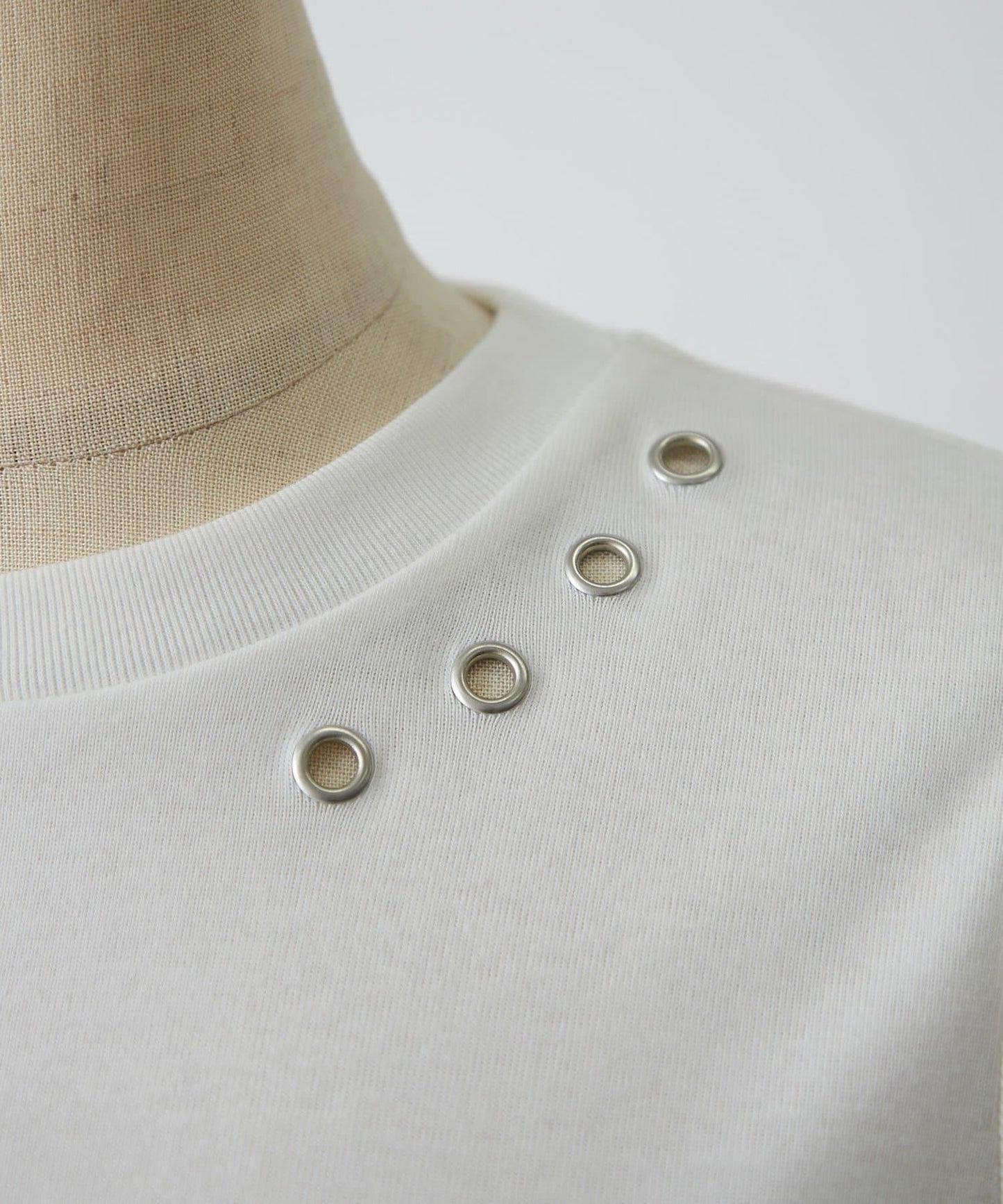 Mavie..7 刺繡鏤空T恤